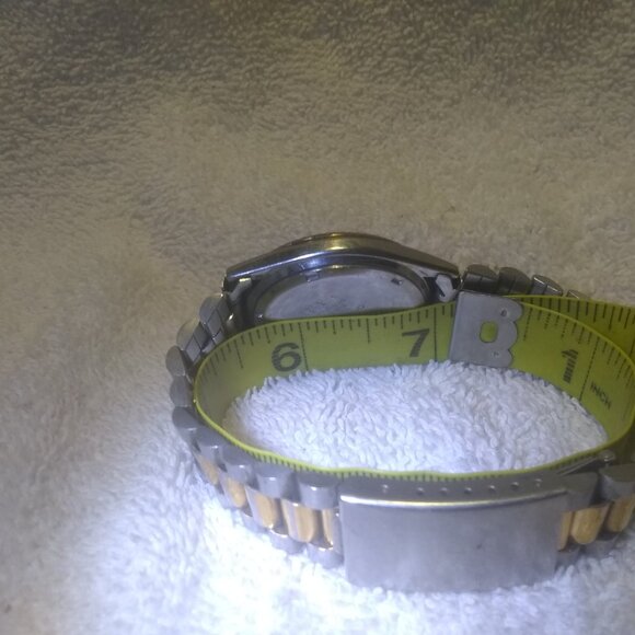 Citizen SQ Quartz Watch Men 6100-R00405 Day Date Bracelet Clear New Bat Great ! - Picture 9 of 14